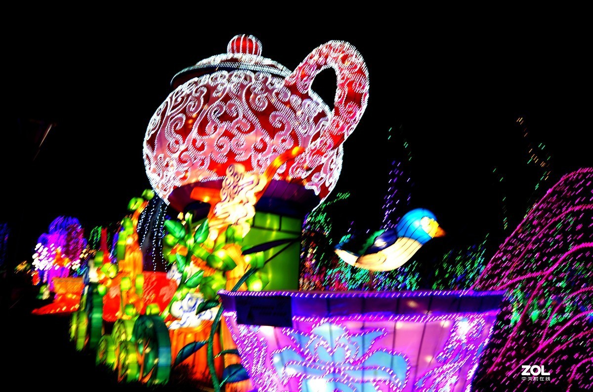 浮梁歙州，万国来求一一陶瓷灯会