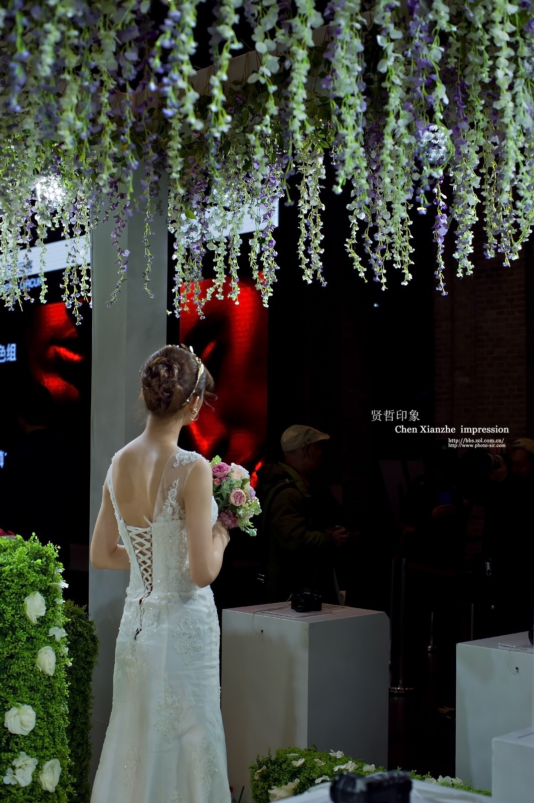 蔡司50mm手动抓拍习作之--【 台 前 幕 后 】