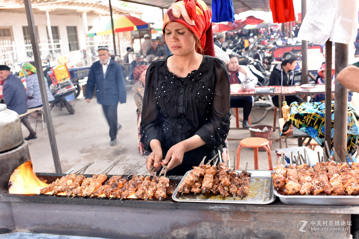 周日逛巴扎去抓拍，原汁原味的民族特色！