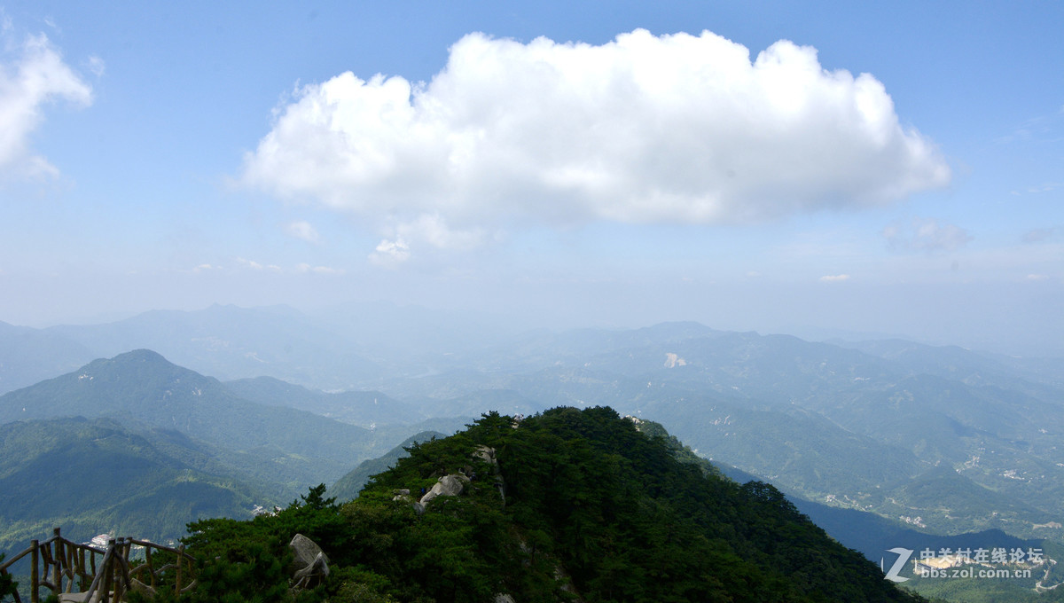 黃岡羅田薄刀峰山區景色