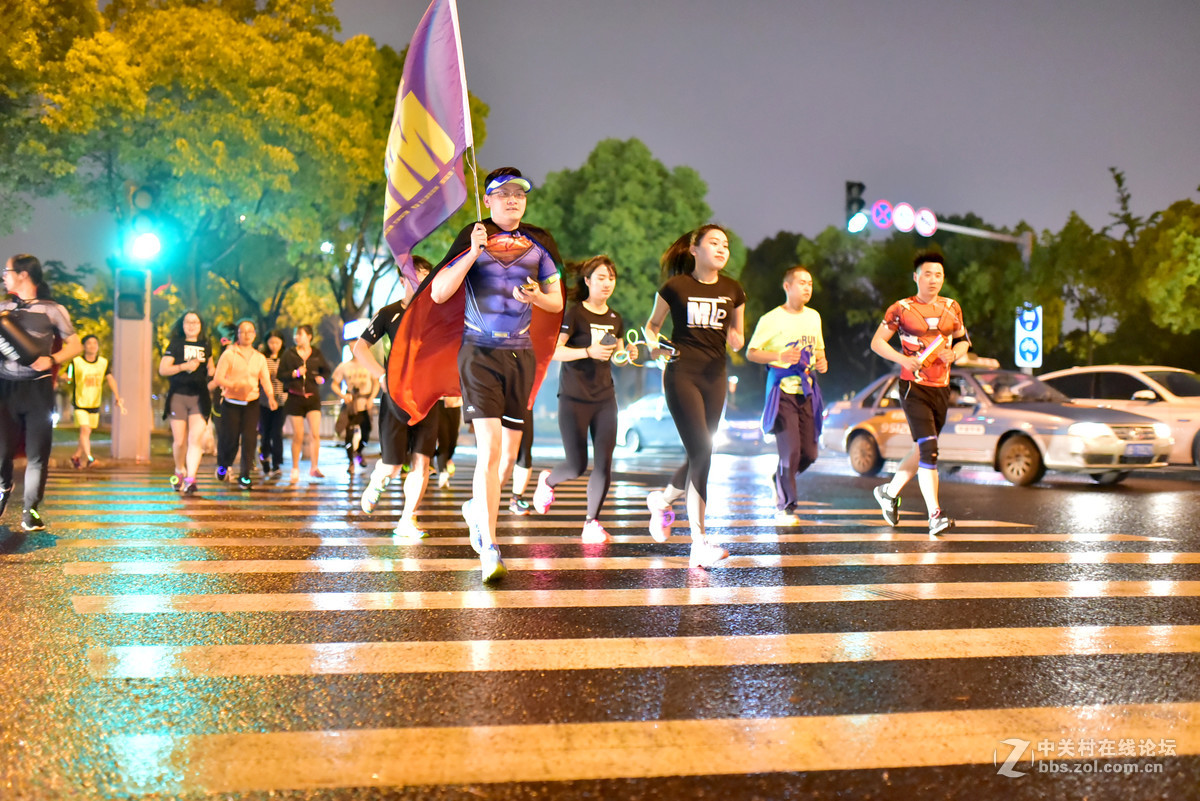 动起来 夜跑吧