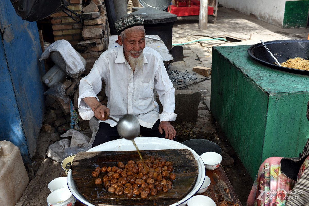 周日逛巴扎去抓拍，原汁原味的民族特色！