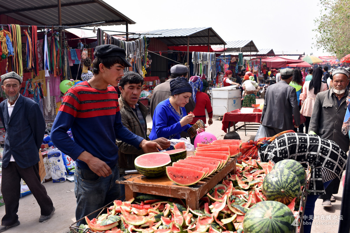 周日逛巴扎去抓拍，原汁原味的民族特色！