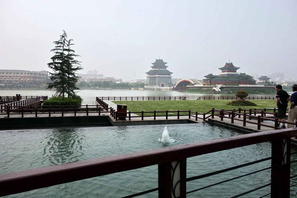 2015-08-08 宾馆旁边的仿古景致