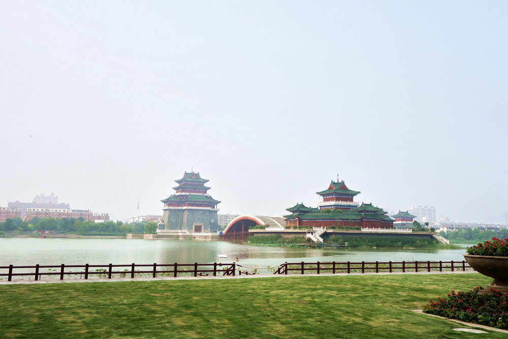 2015-08-08 宾馆旁边的仿古景致