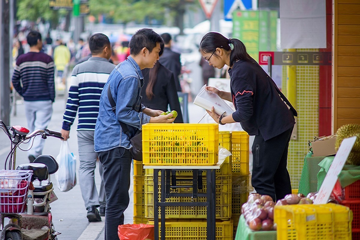 a7m2+Minolta AF 70-210mm f4.0 (扫街 )