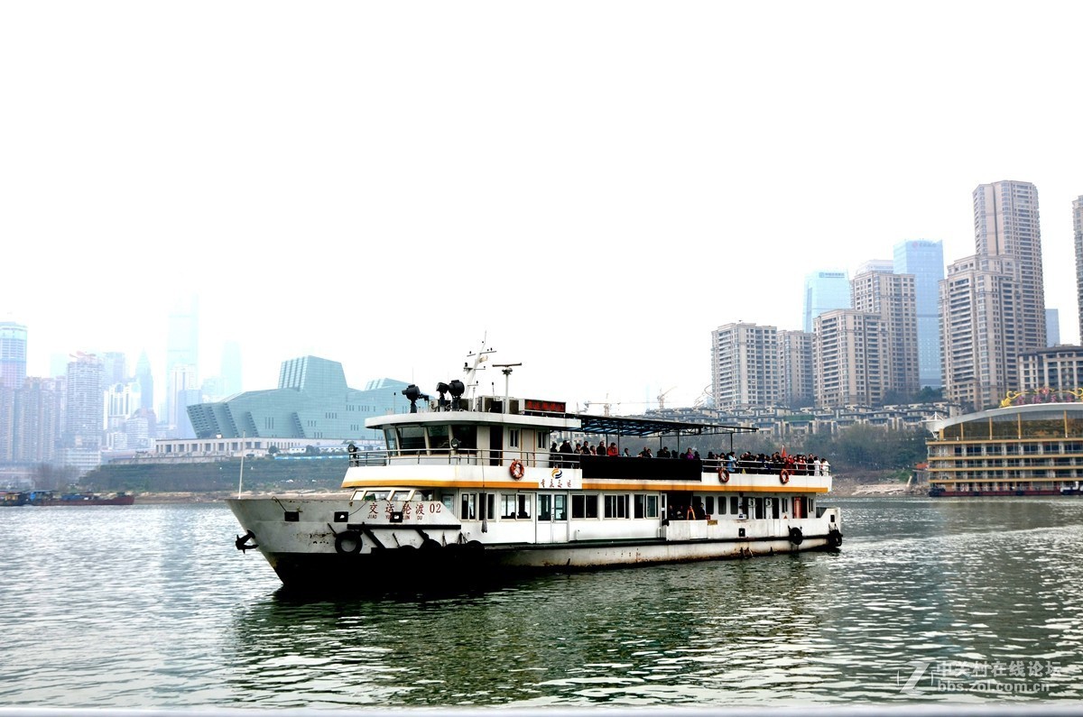 大年初四乘坐重庆弹子石朝天门轮渡
