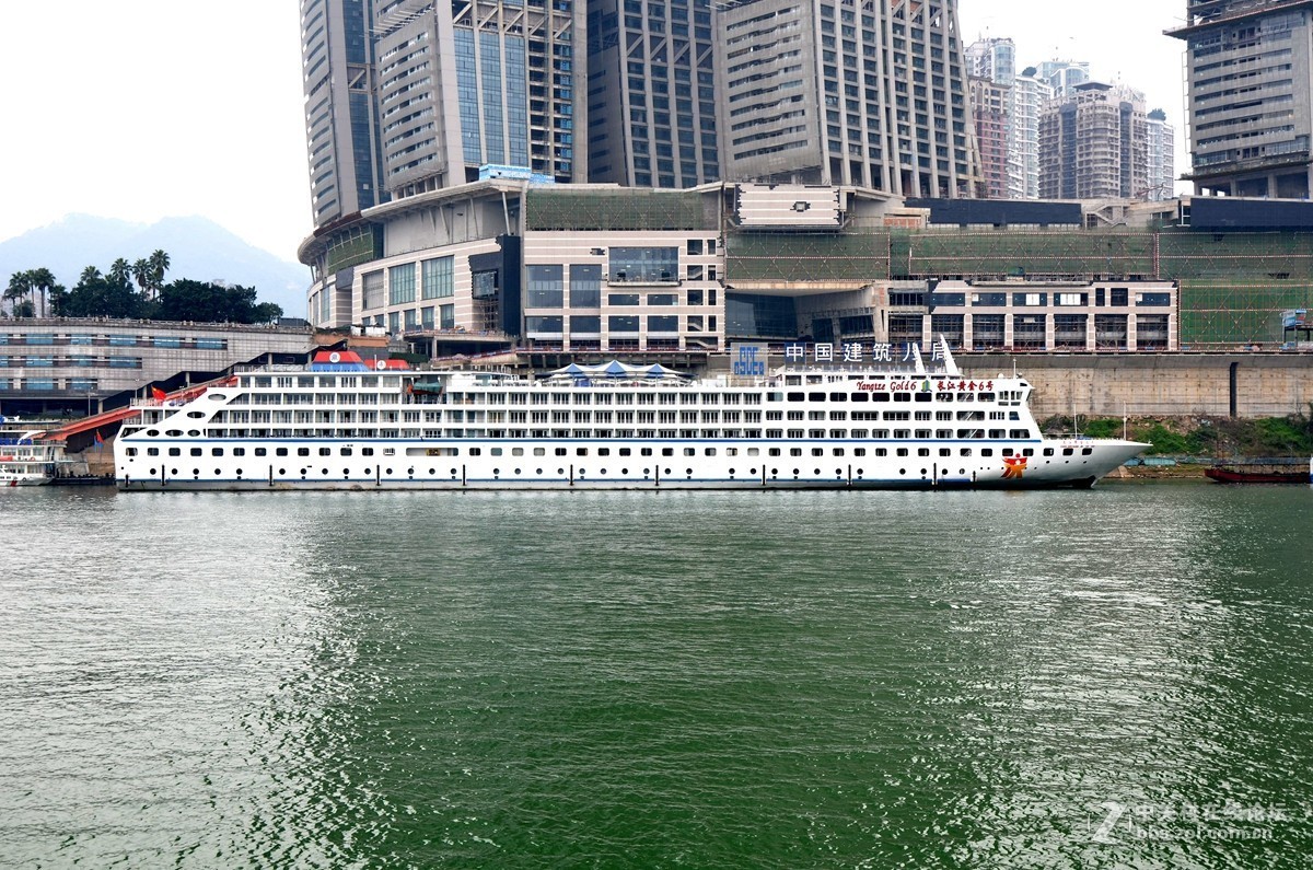 大年初四乘坐重庆弹子石朝天门轮渡