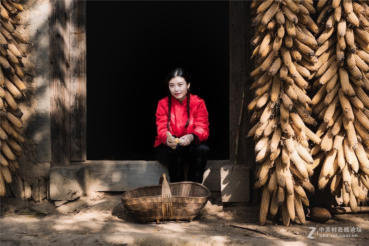 红棉袄村姑照片图片