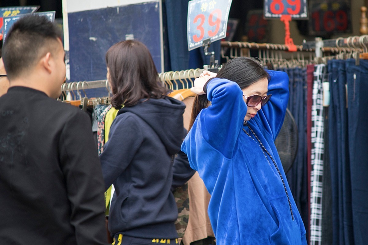 a7m2+Minolta AF 70-210mm f4.0 (扫街 )