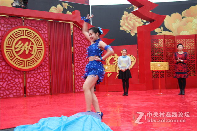 15岁小清新助阵妈妈上央视《乡约》