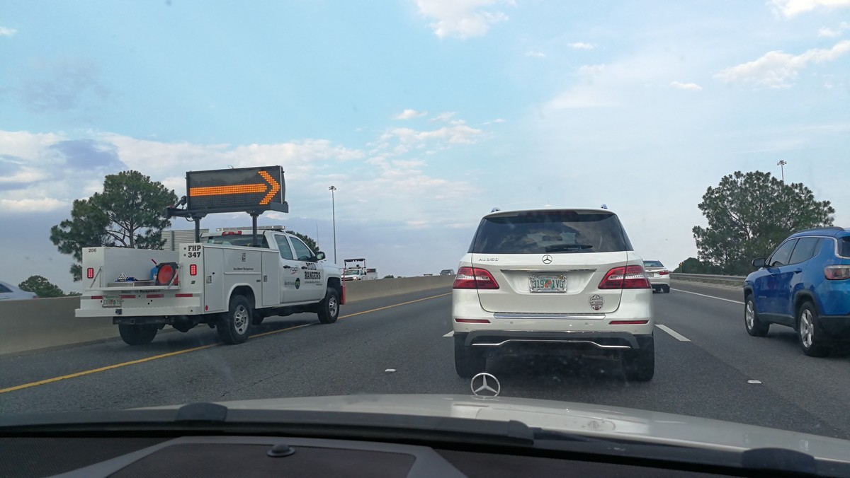 途中抓拍交通事故