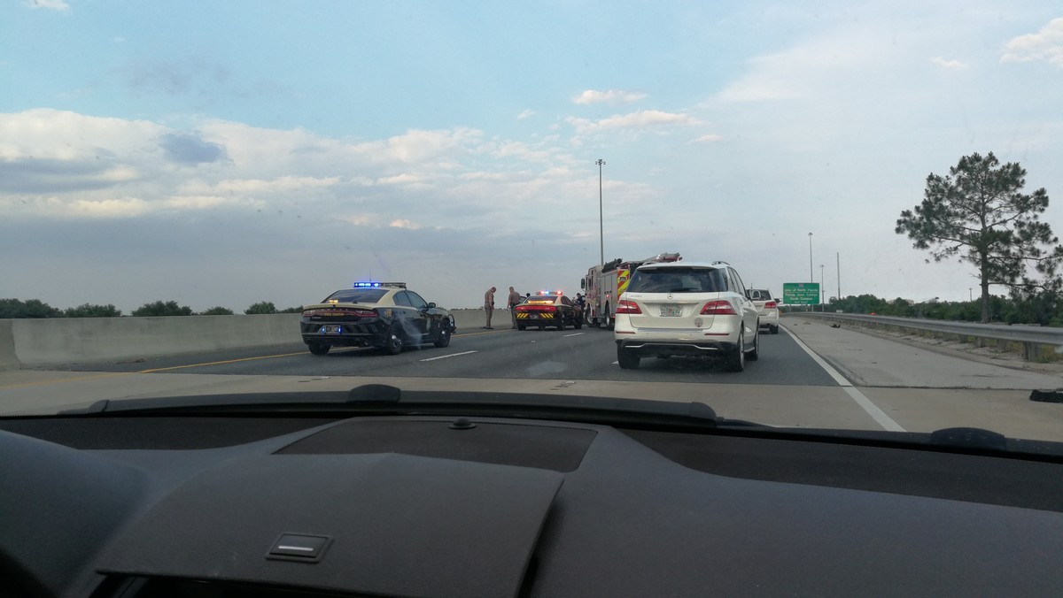 途中抓拍交通事故