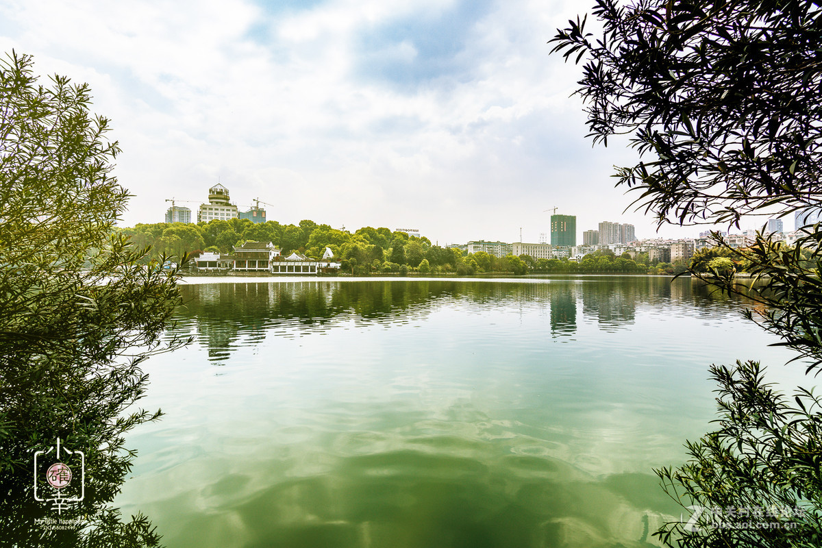 70d1116mm28f閃爍的北湖公園