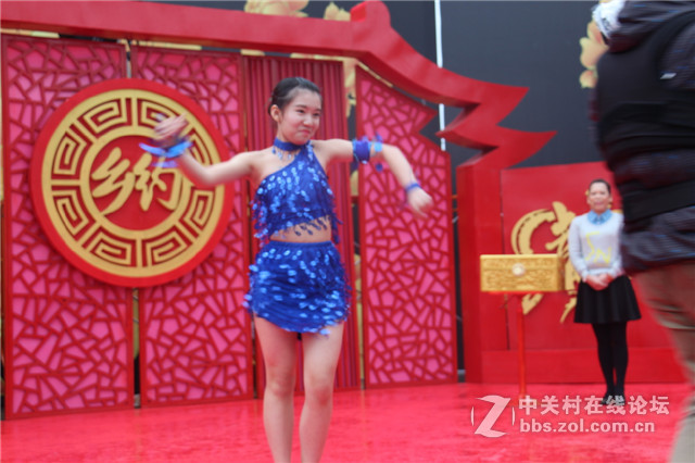 15岁小清新助阵妈妈上央视《乡约》