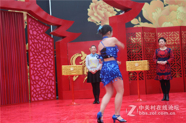 15岁小清新助阵妈妈上央视《乡约》