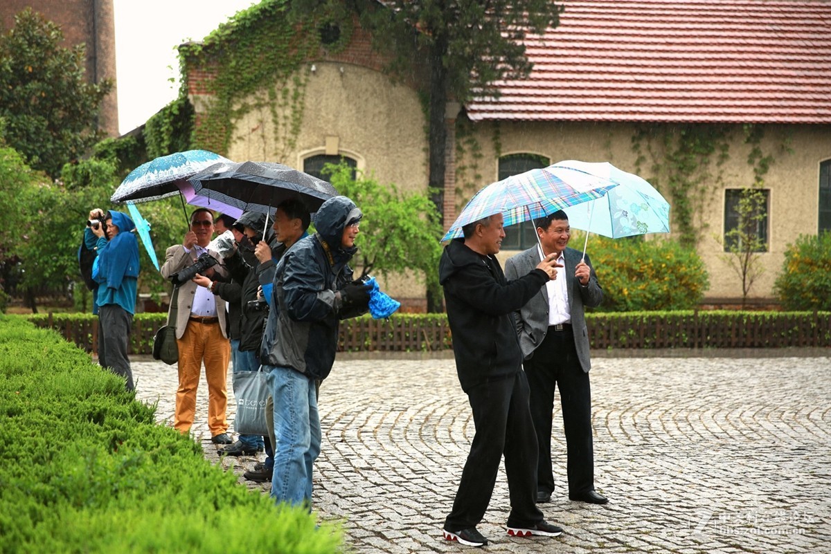 【坊茨小镇雨中行】—花絮随拍