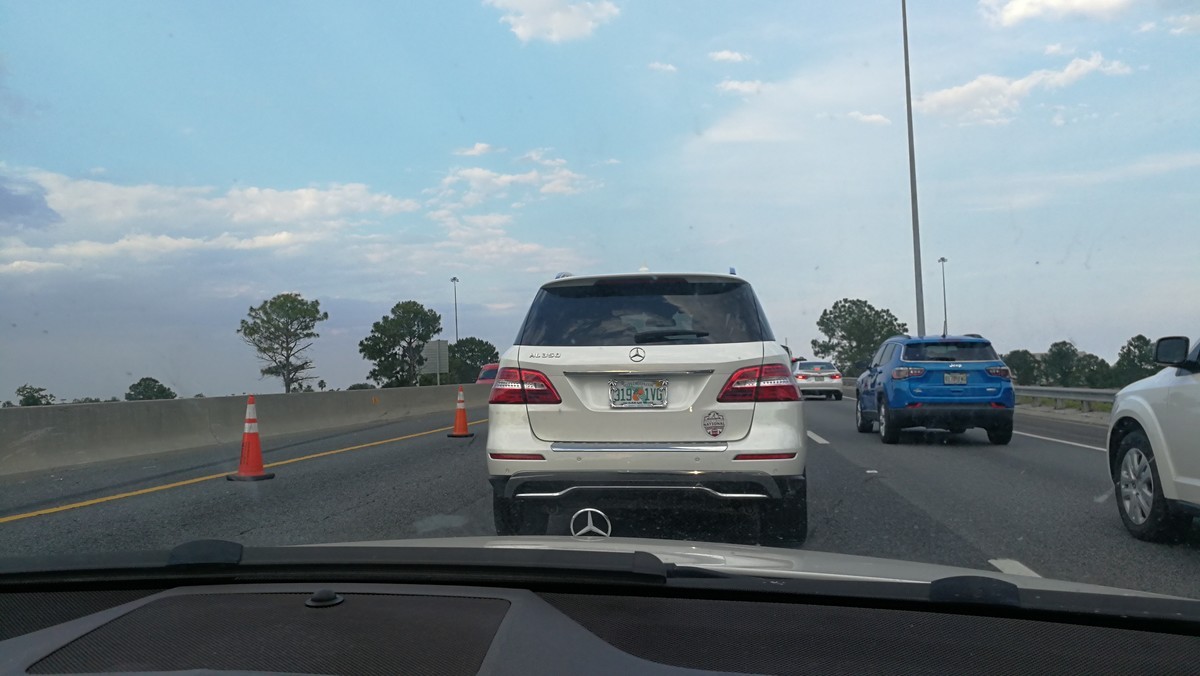 途中抓拍交通事故