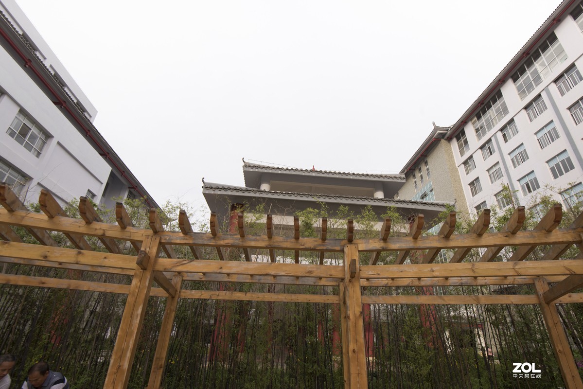 一枚F4广角拍街及医院