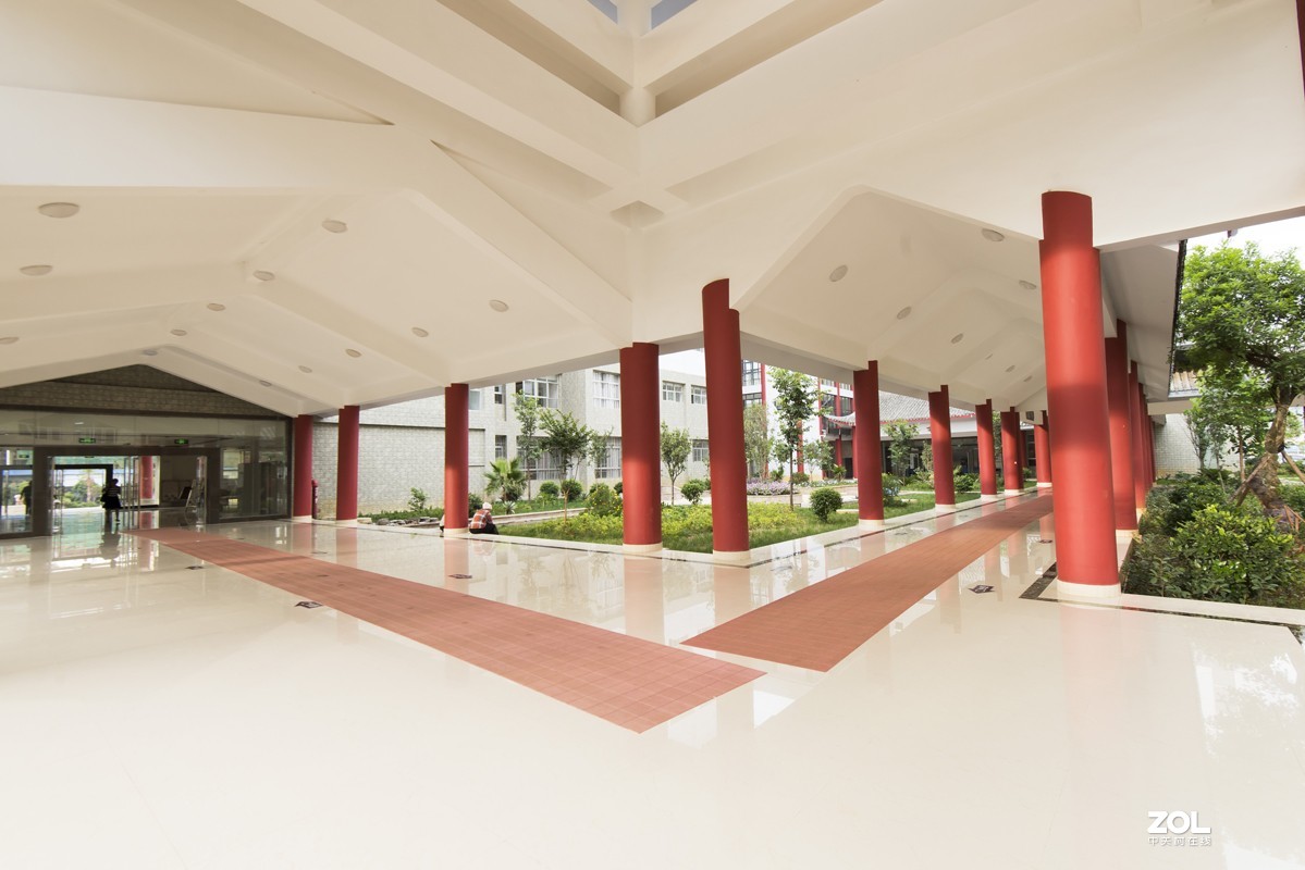 一枚F4广角拍街及医院