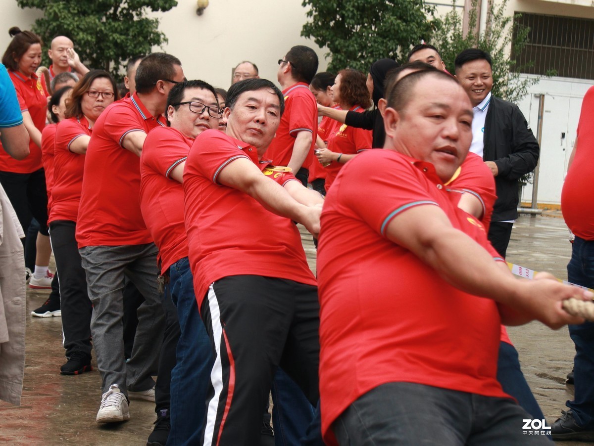 員工趣味運動會拔河比賽