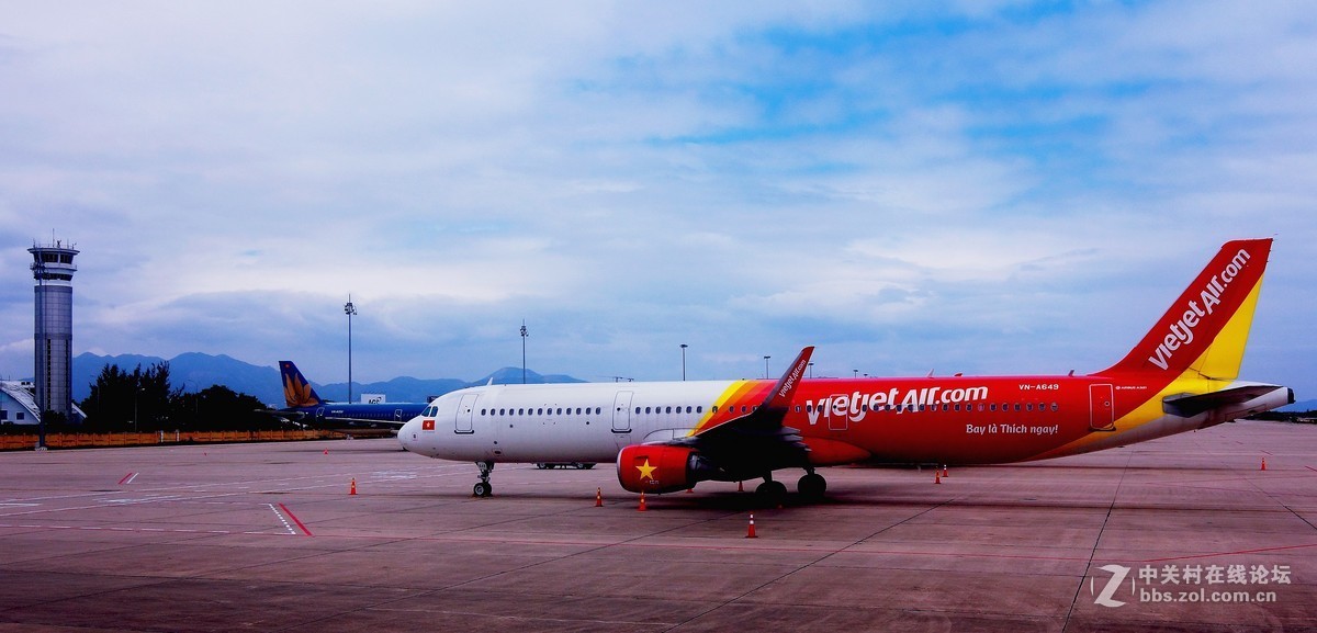 从越南芽庄金兰机场起飞