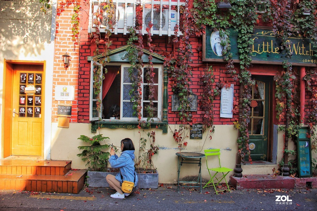 又是《街拍》问题来了，街拍就是抓拍美女吗？肯定不是吧！那就还是叫抓拍美女吧！