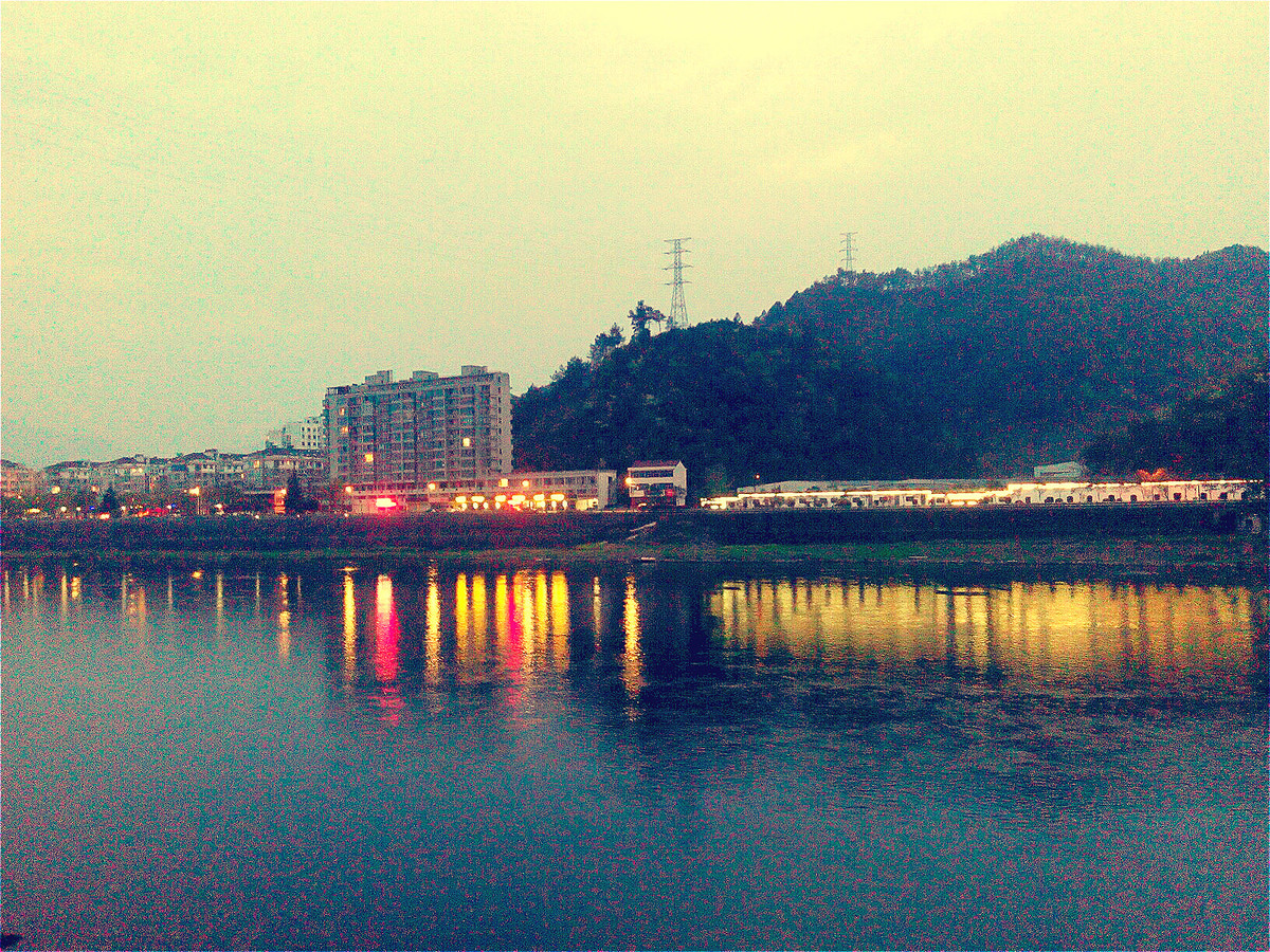 桐庐县域副中心——分水小城市的夜景