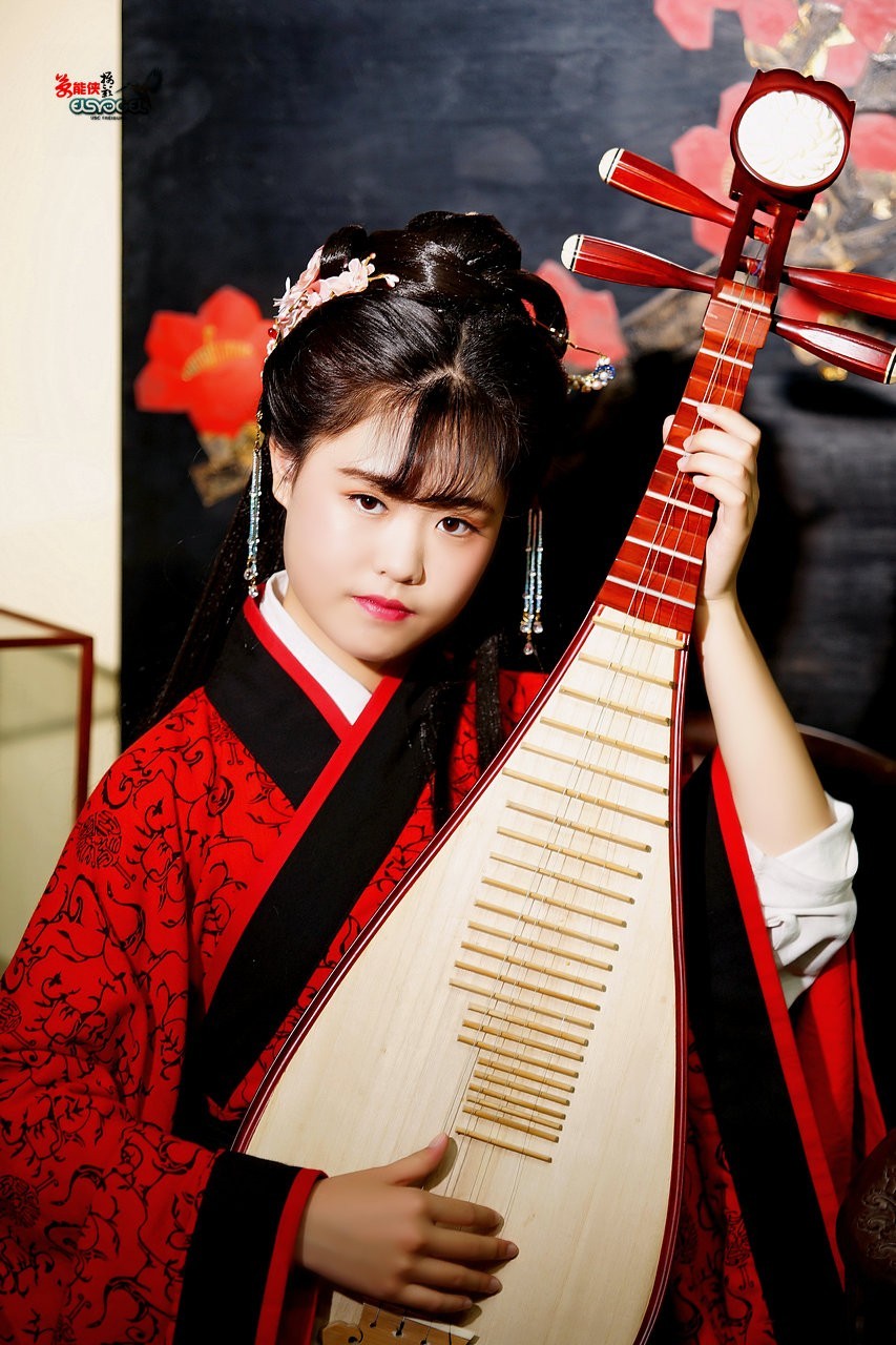 【琵琶少女】 ----小张