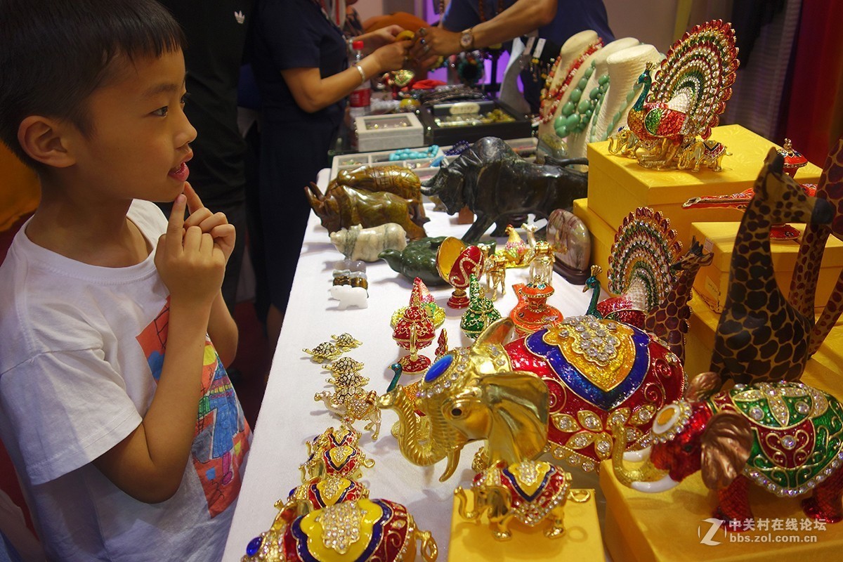 逛逛中东欧博览会