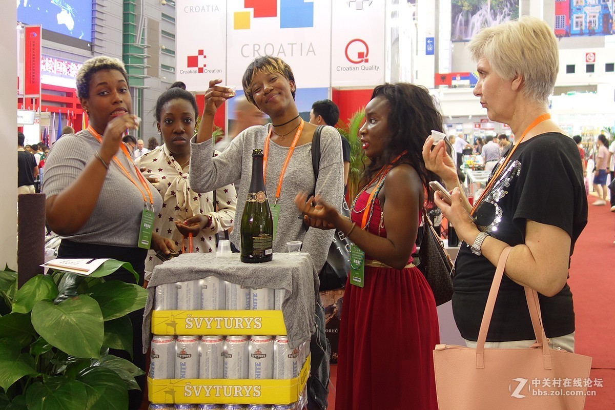 逛逛中东欧博览会