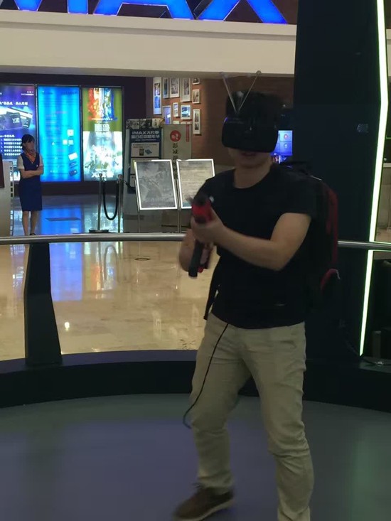 VR来南京的德基啦 有要去体验的吗