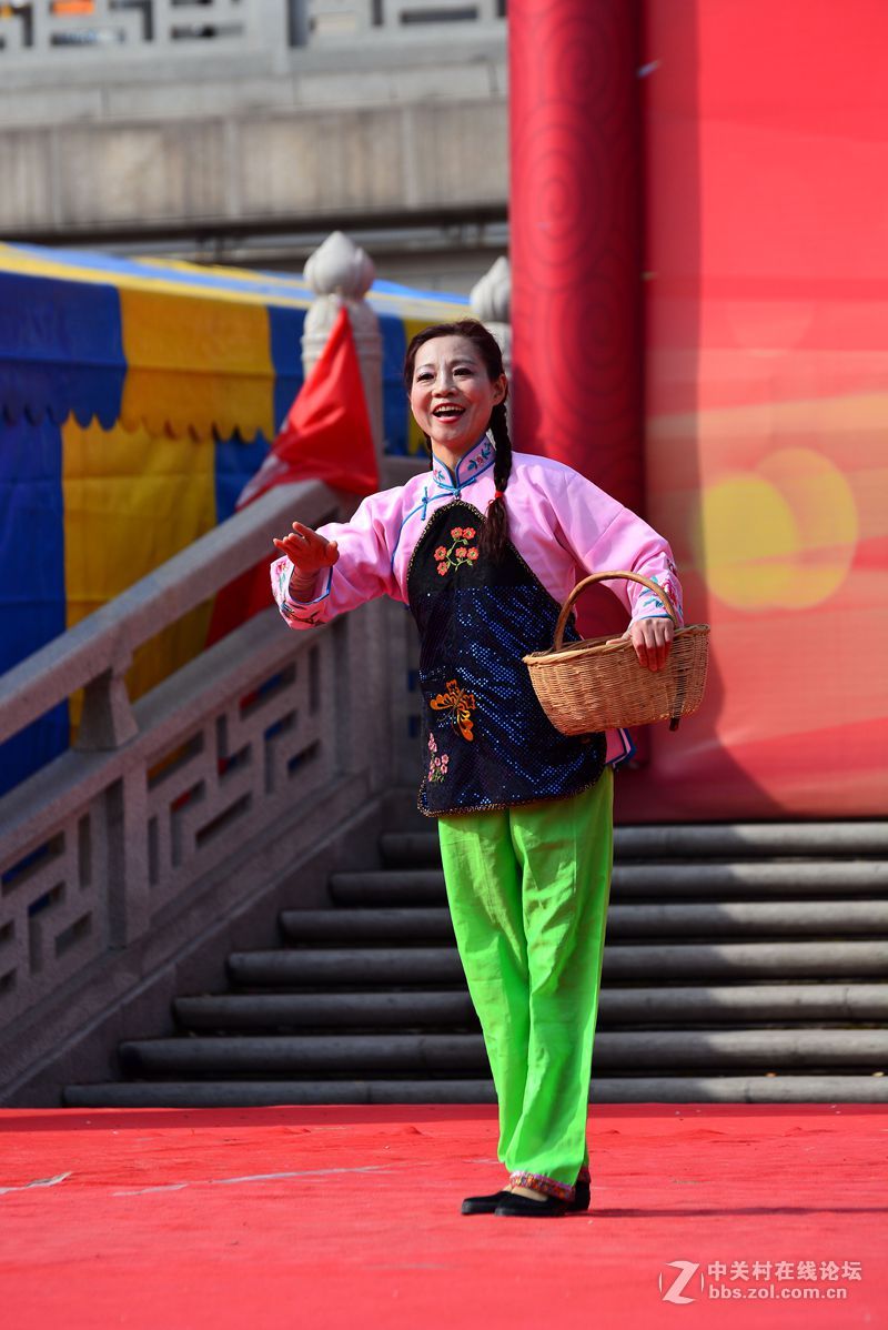 眉户剧梁秋燕片段人物