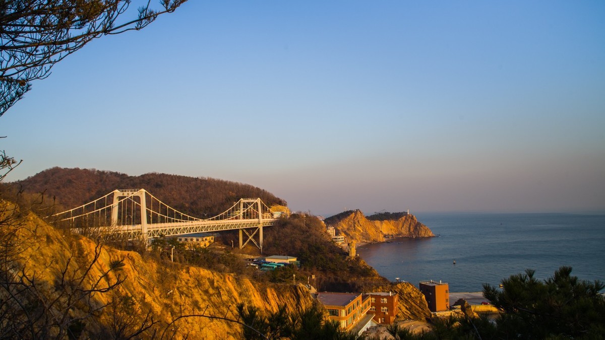 半壁落海日（北大桥落日）