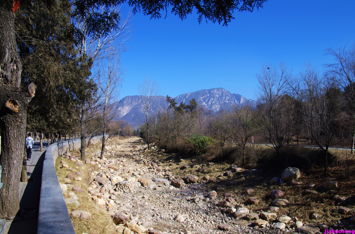 携《嵩山行》组图贺好友易德出任旅游摄影版主~