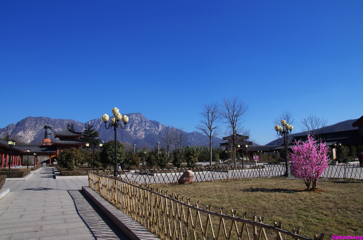 携《嵩山行》组图贺好友易德出任旅游摄影版主~