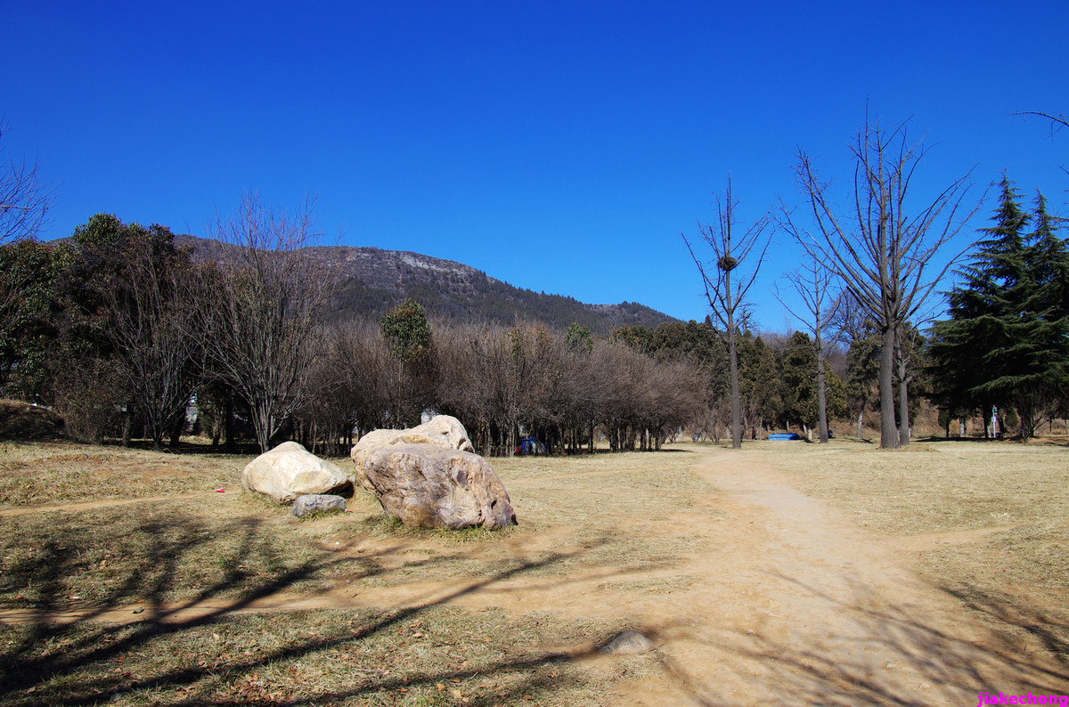 携《嵩山行》组图贺好友易德出任旅游摄影版主~