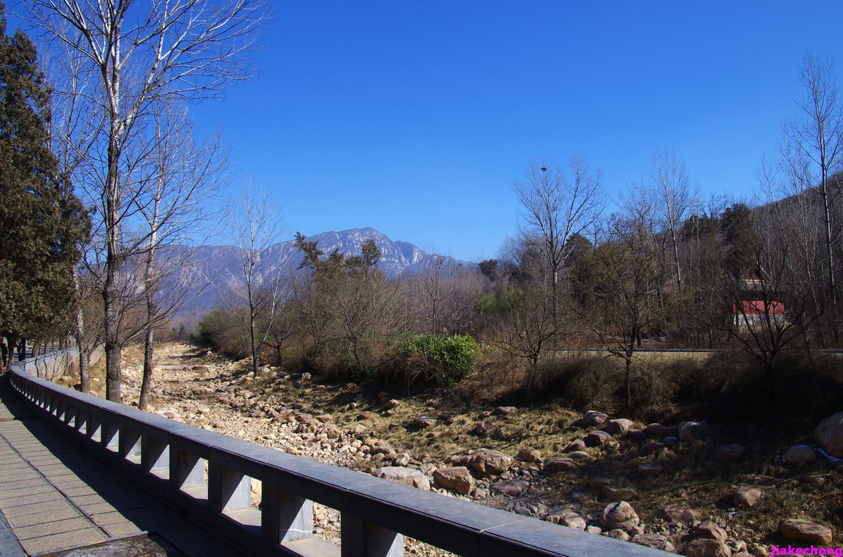 携《嵩山行》组图贺好友易德出任旅游摄影版主~