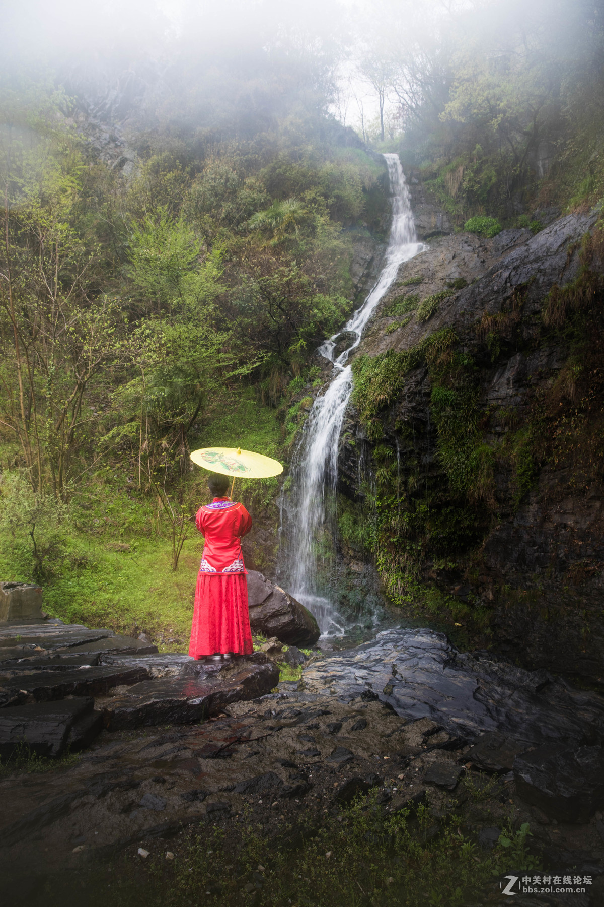 沾衣不湿杏花雨、吹面不寒杨柳风。
