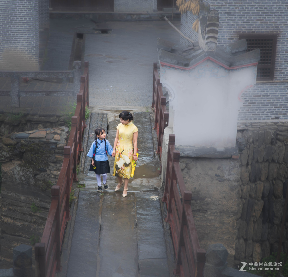 沾衣不湿杏花雨、吹面不寒杨柳风。