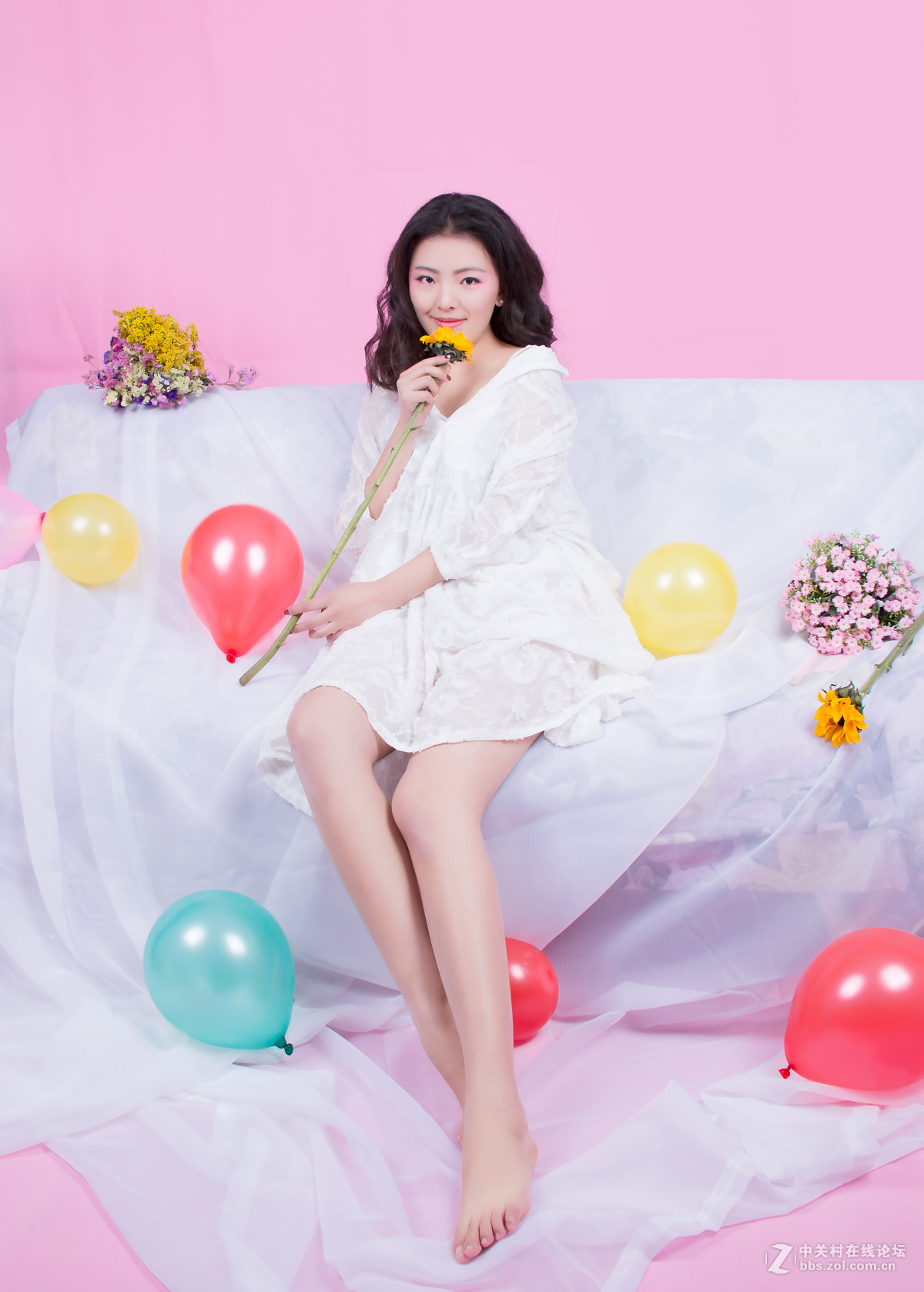 棚拍人像摄影，希望得到指点。