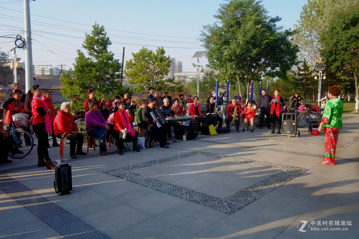 老年艺术演出。。。。。。。。。。