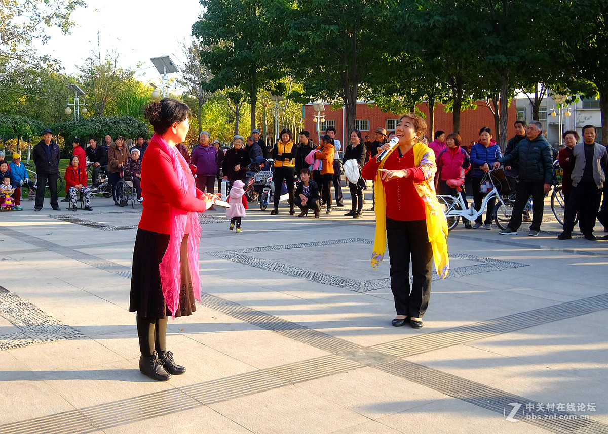 老年艺术演出。。。。。。。。。。