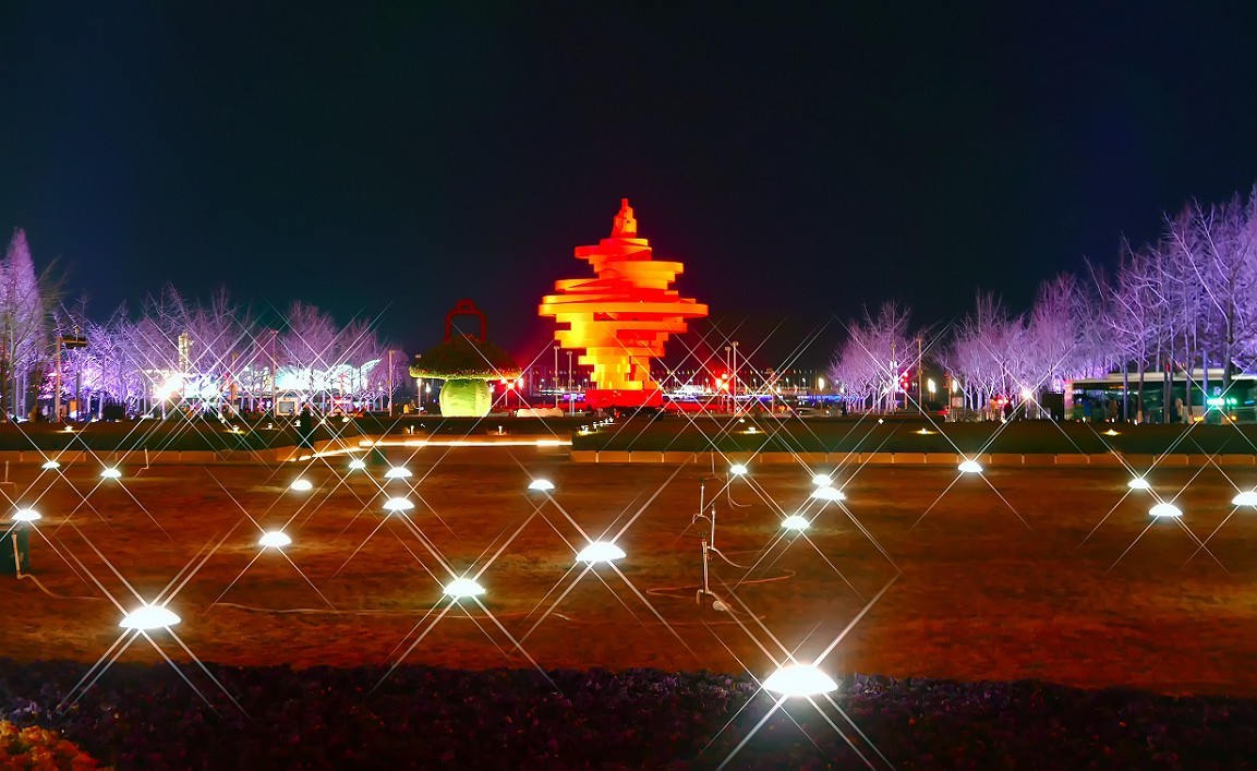 這年基本過完了上一組青島峰會會址及五四廣場夜景明天接著過情人節