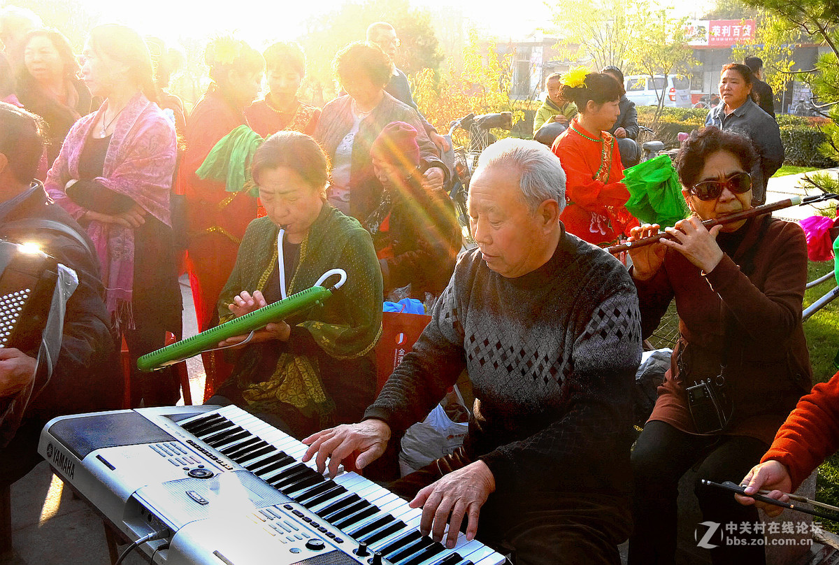 老年艺术演出。。。。。。。。。。