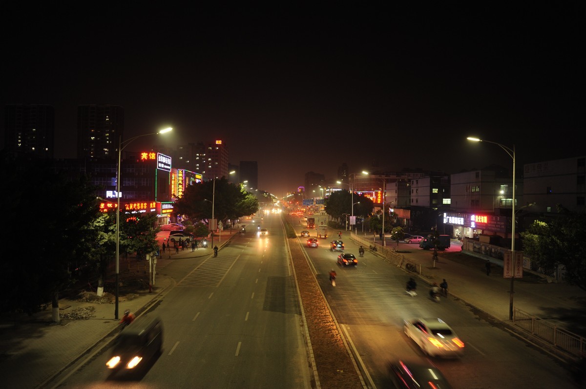 刚入手的D7009成新，还有24-85头，怎么拍出来这么差