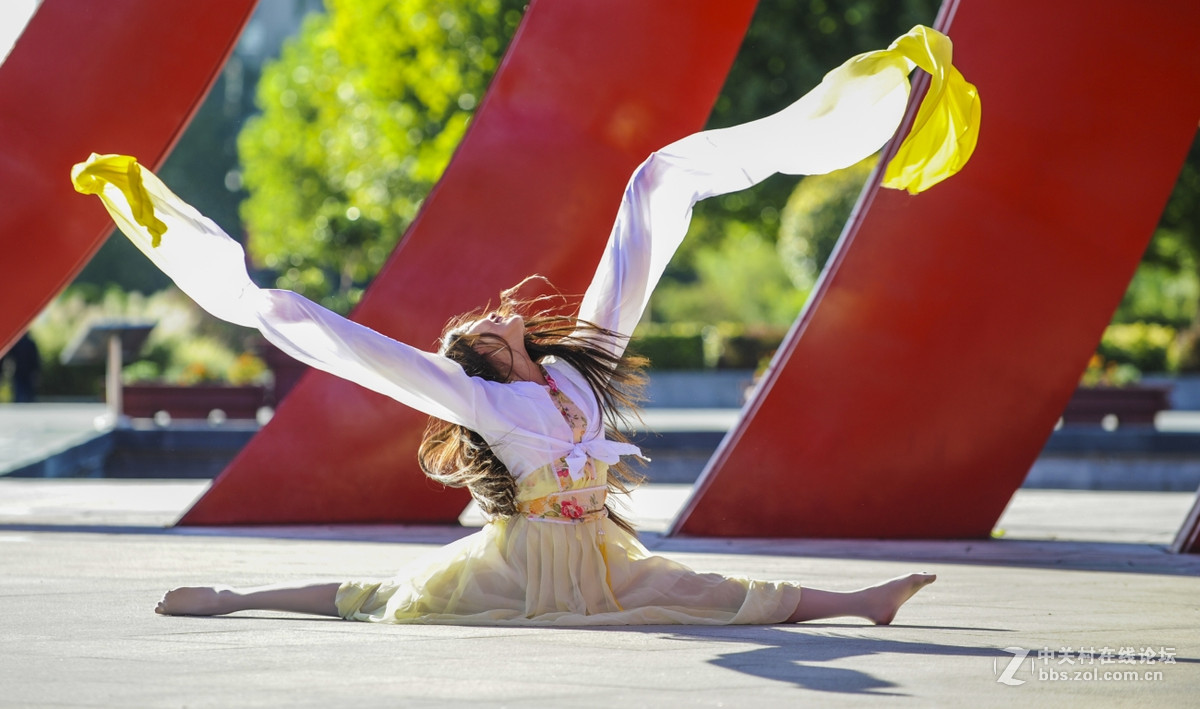 中戏风采之一字马藏风舞