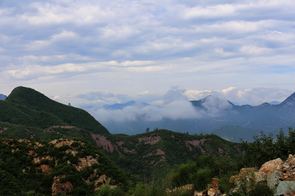 自驾游进山边走边拍