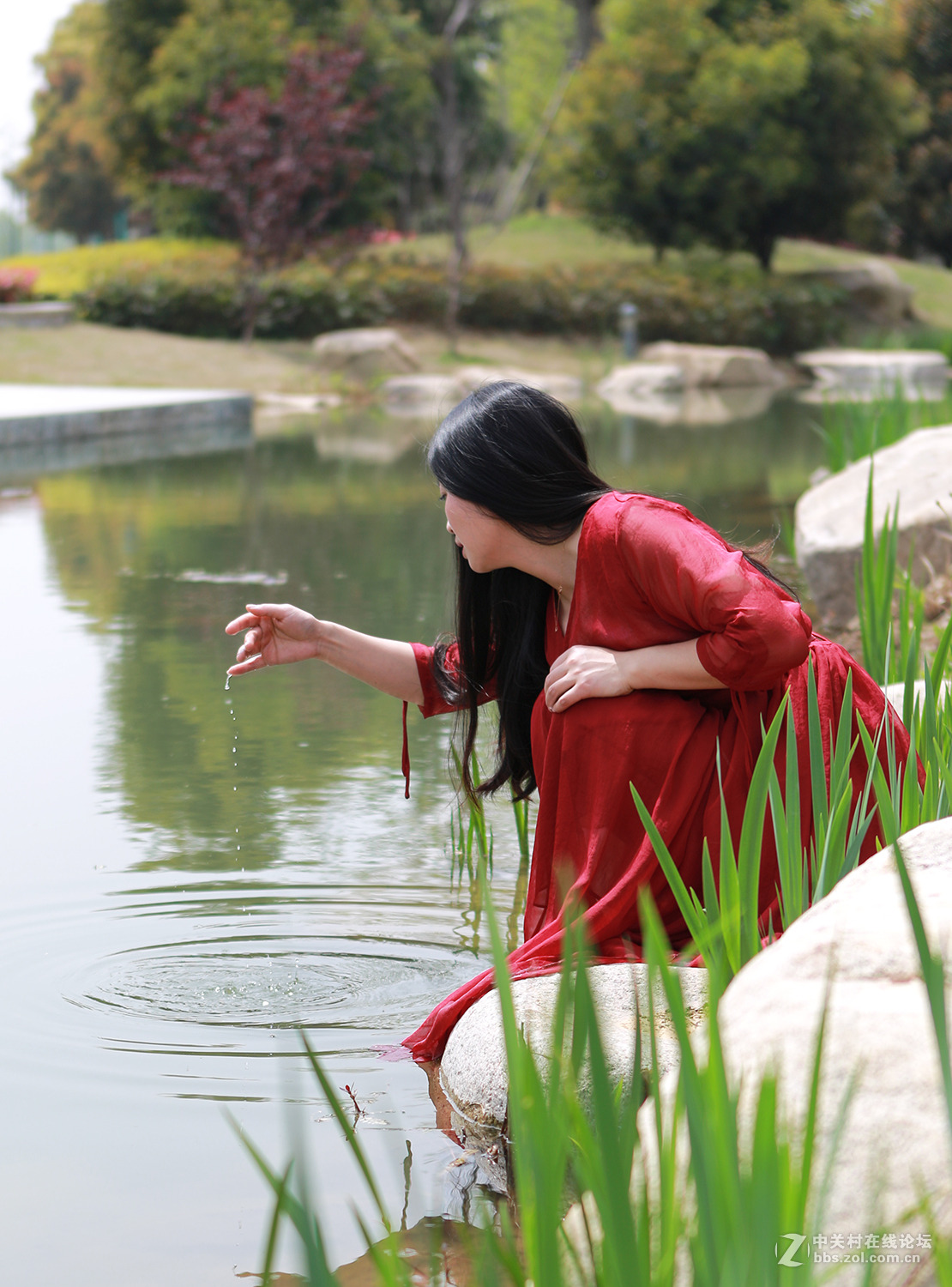 水边的人像作品