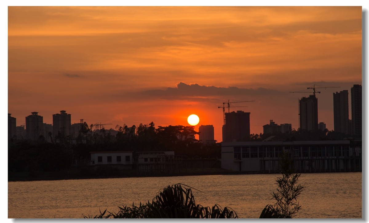江门潮莲岛的夕阳
